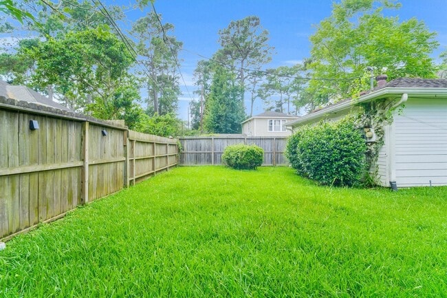 Building Photo - 12407 Rosehill Ln