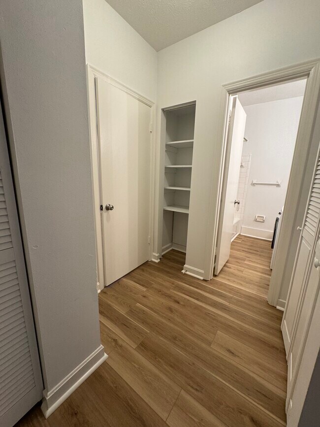 Building Photo - The Charlotte