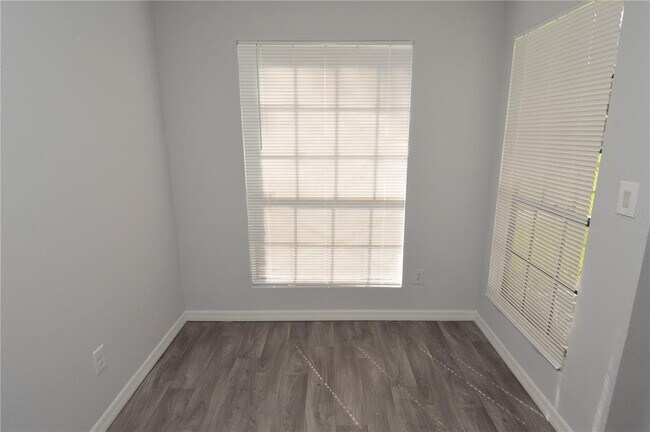 Building Photo - 8635 Mallard Reserve Dr