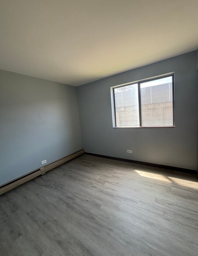 Building Photo - 3068 Bernice Ave