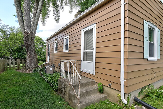 Building Photo - 2911 Shroyer Rd