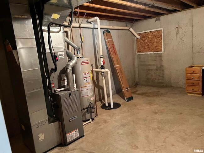 Building Photo - 1704 Tern Pl