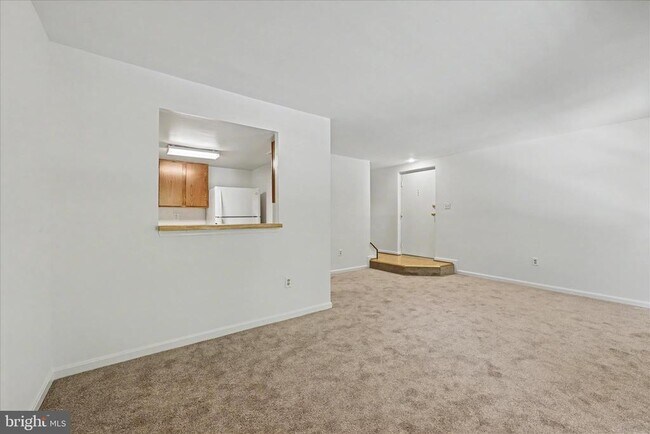 Building Photo - 1410 Greendale Ct