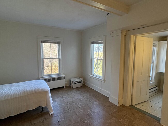 Building Photo - 477 Myers Rd