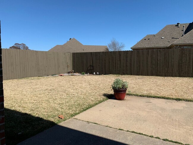 Building Photo - Rental in Gated Community
