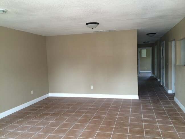 Building Photo - 313 Todds Ferry Rd