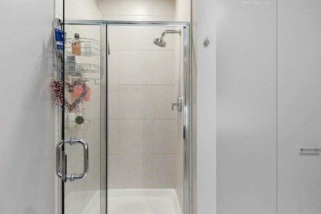 Building Photo - 101 Cherry St