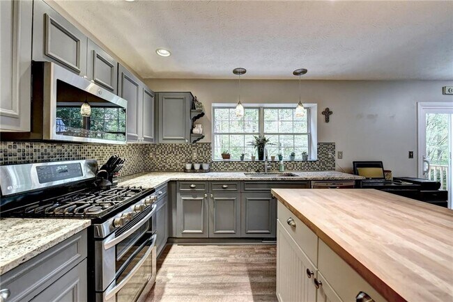 Building Photo - 3680 Oak Park Dr