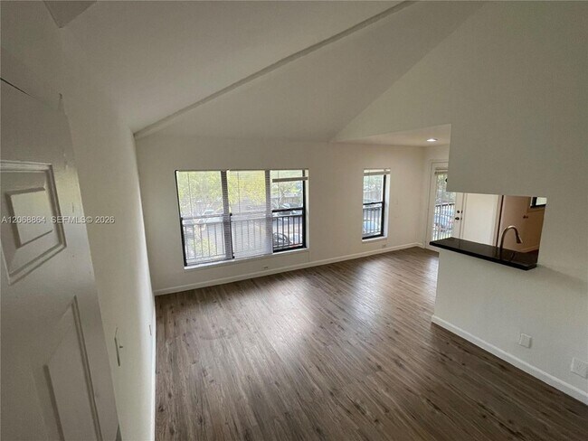 Building Photo - 8739 NW 39th St