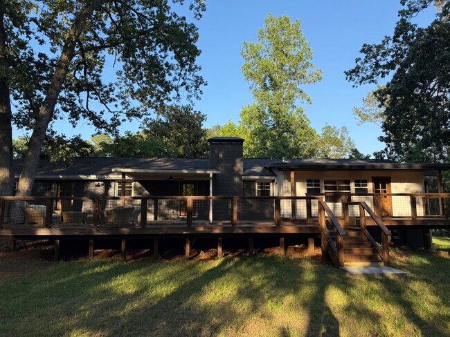 Building Photo - 233 Ranchwood Trail