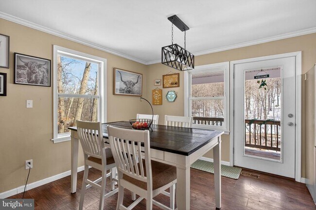 Building Photo - 1238 Logger Dr