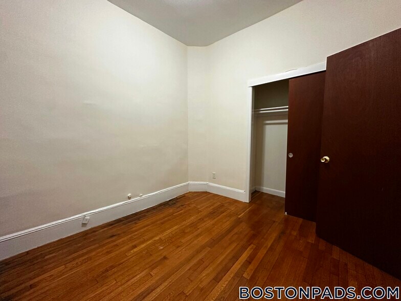 Building Photo - 1315 Commonwealth Ave