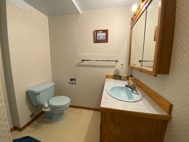 Building Photo - Spectacular Panoramic View at this 5-bed, ...