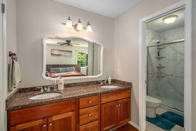 Building Photo - 2795 Bentwood Dr