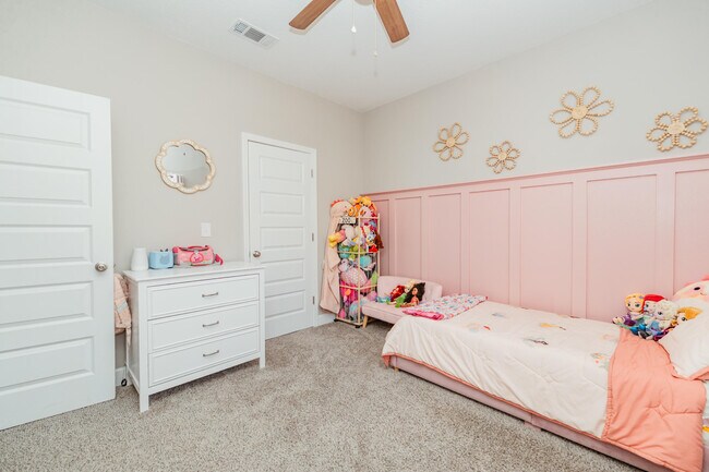 Building Photo - 1512 Long Needle Ct