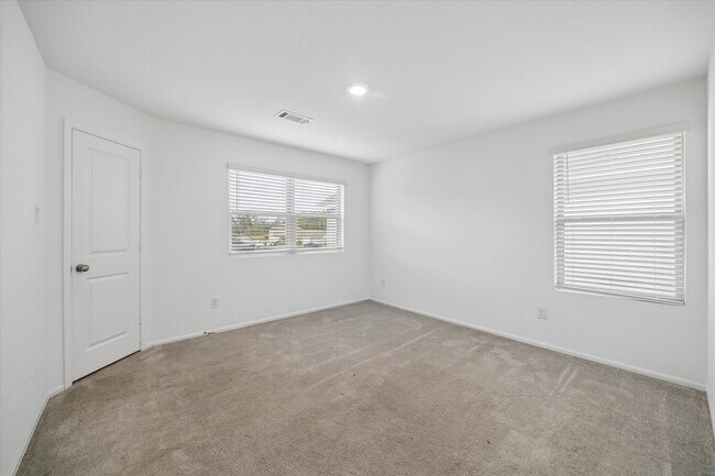 Building Photo - 22014 Birchwood River Trl