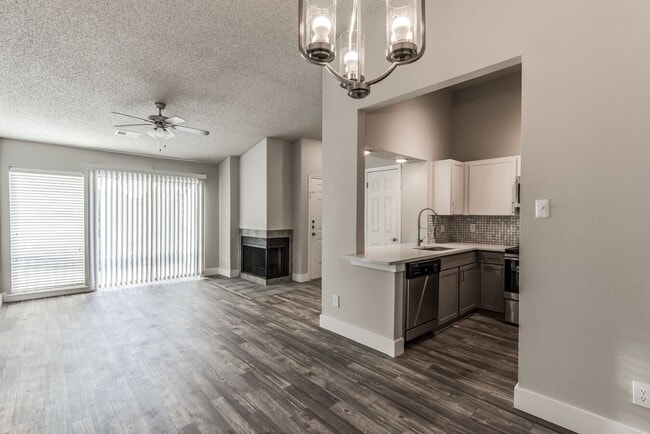 Building Photo - Modern Feels, Warm Heart