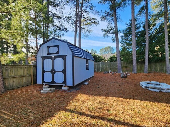 Building Photo - 3347 Broomsgrove Dr