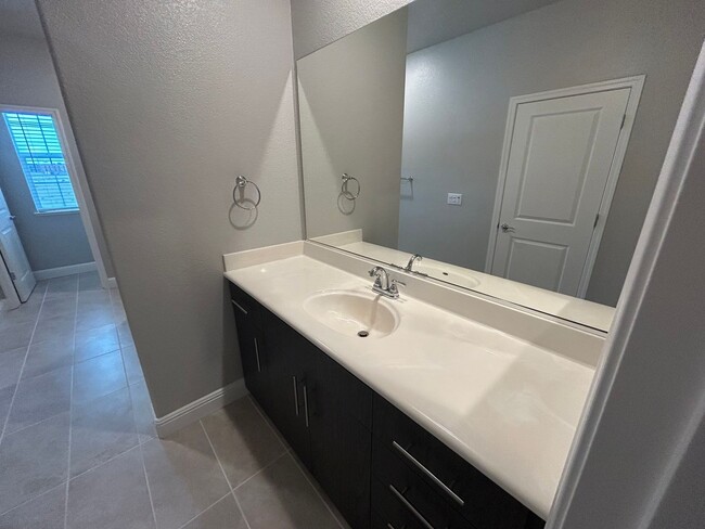 Building Photo - REDUCED!!!