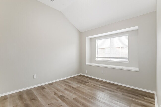 Building Photo - 1603 Wolf Creek Dr