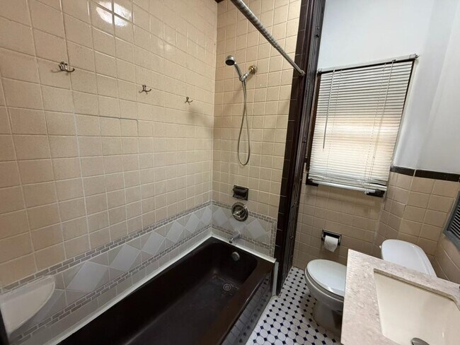 Building Photo - 2603 S Fairhill St