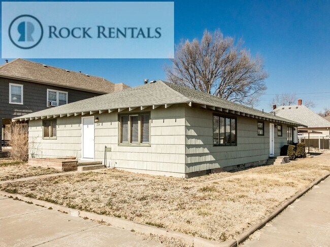 Primary Photo - 228 E 5th Ave