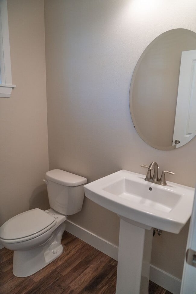Building Photo - UPDATED PRICE-3 Bedroom Home in Millcreek
