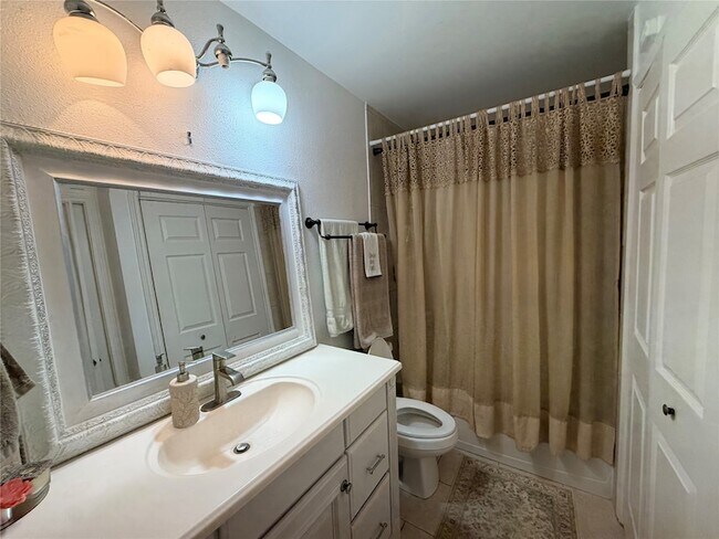 Building Photo - 8602 Lazy Brook Ln