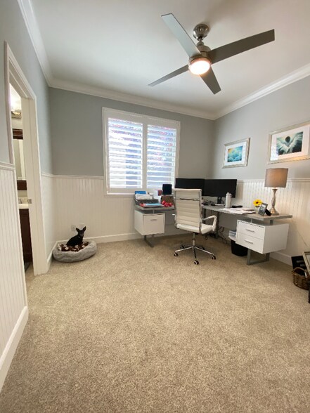Building Photo - 5195 Equestrian Ct