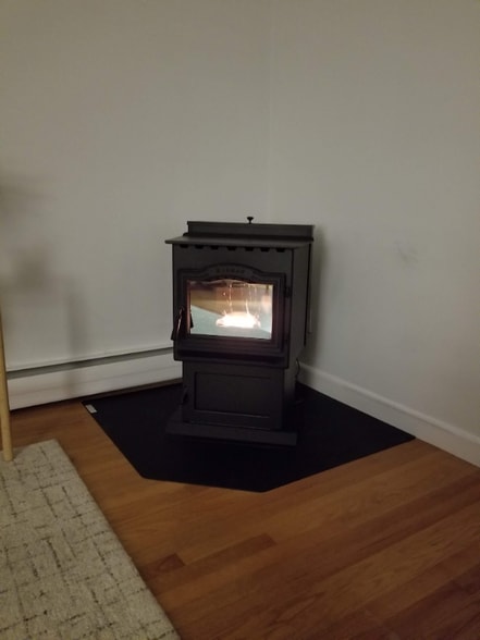 Building Photo - 66 Rowe Ave