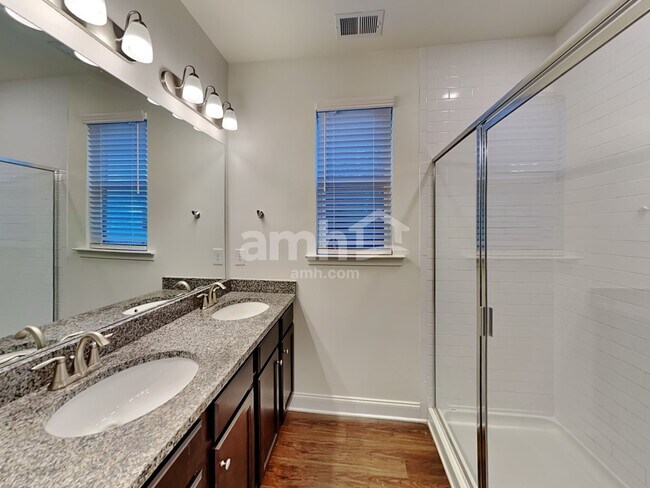 Building Photo - 225 Rivulet Dr