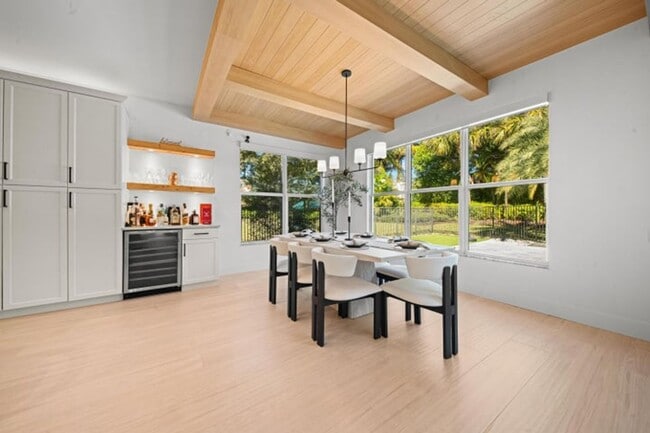 Building Photo - 9841 Salty Bay Dr