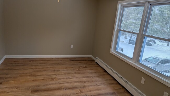 Building Photo - 246 Hurricane Rd