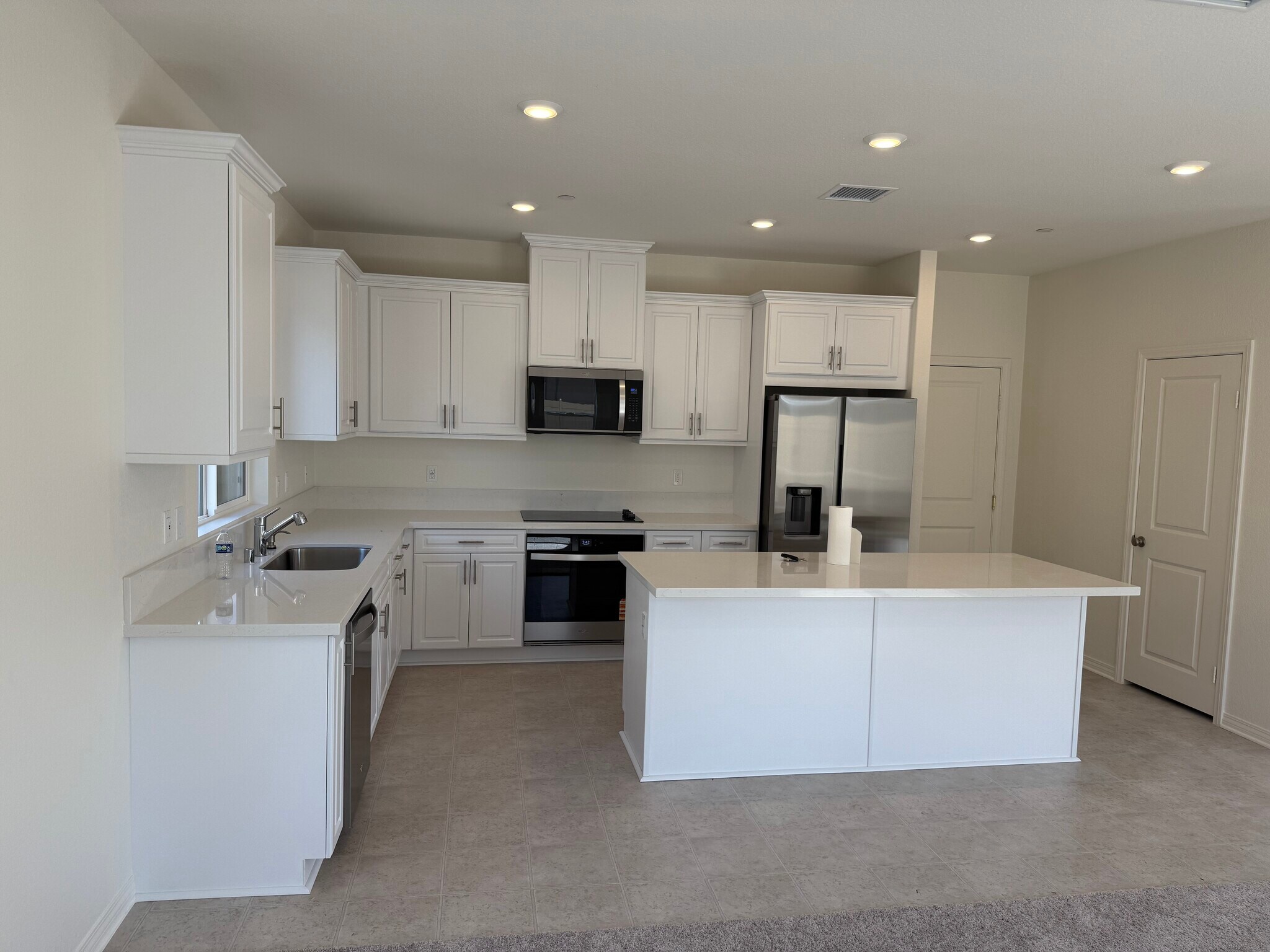 Building Photo - 9683 Manza Ct