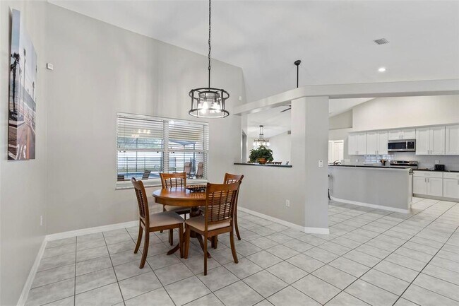 Building Photo - 61 Farmsworth Dr