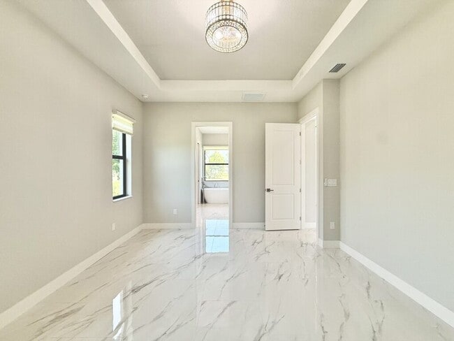 Building Photo - 20 Coxswain Dr