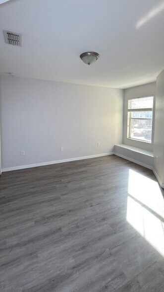 Building Photo - 4046 Mountain Chestnut Way