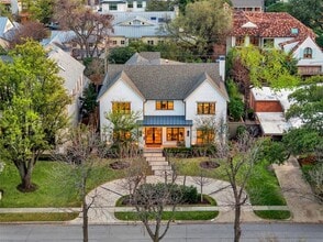 Building Photo - 3537 Villanova St