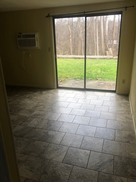 Primary Photo - 23 Denlar Dr