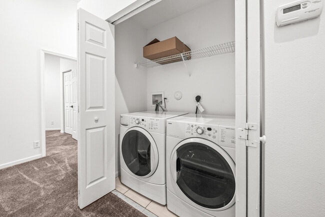 Building Photo - 8024 Briantea Dr