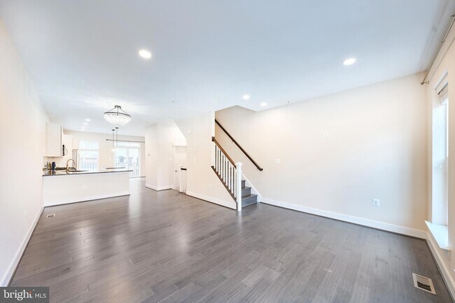 Building Photo - 256 Bluemont Branch Terrace SE