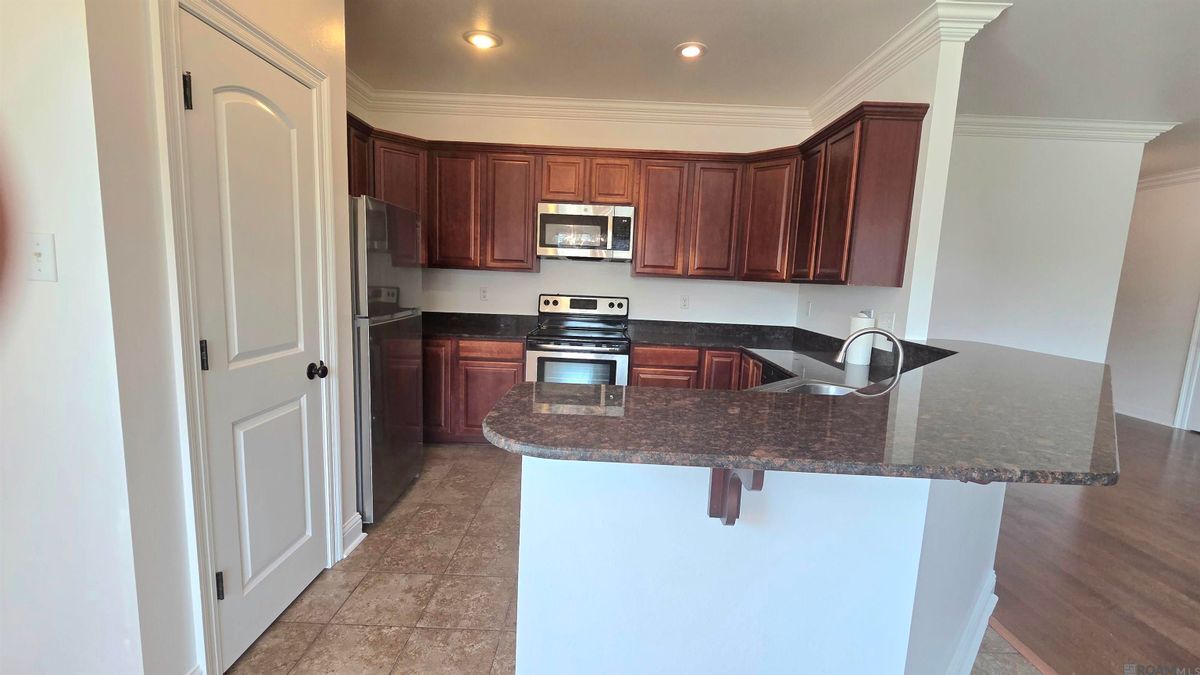 Building Photo - 10028 Savannah Jane Ln