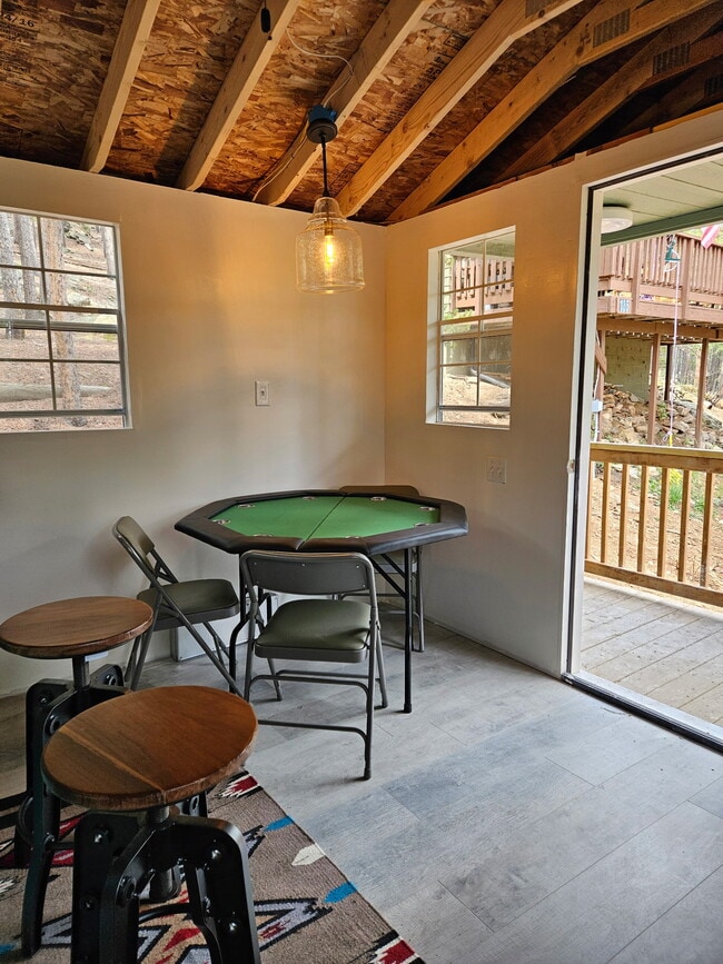 Building Photo - 185 Sioux Trail