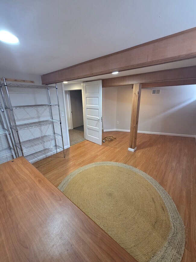 Building Photo - 176 W North St