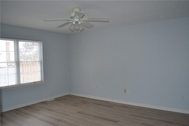 Building Photo - 24 Amberwood Pl