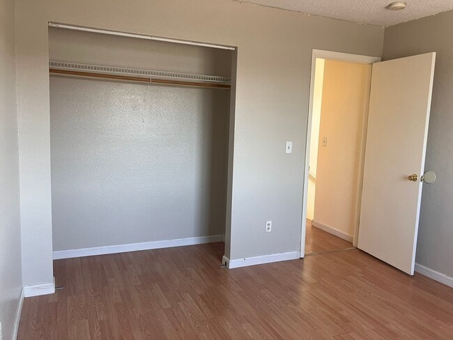 Building Photo - 1415 Boswell Dr