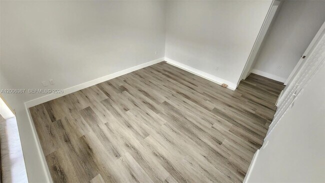 Building Photo - 5046 SW 145th Ave