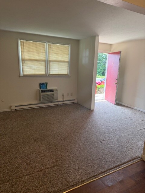 Building Photo - 1139 Thorndike St