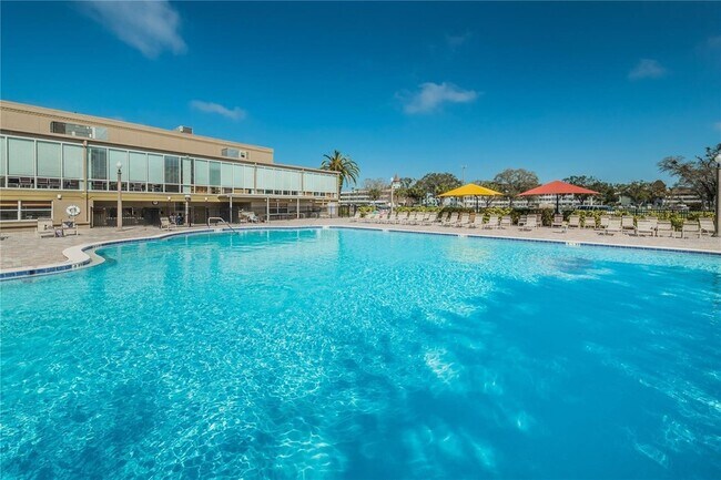 Building Photo - 2040 World Pkwy Blvd