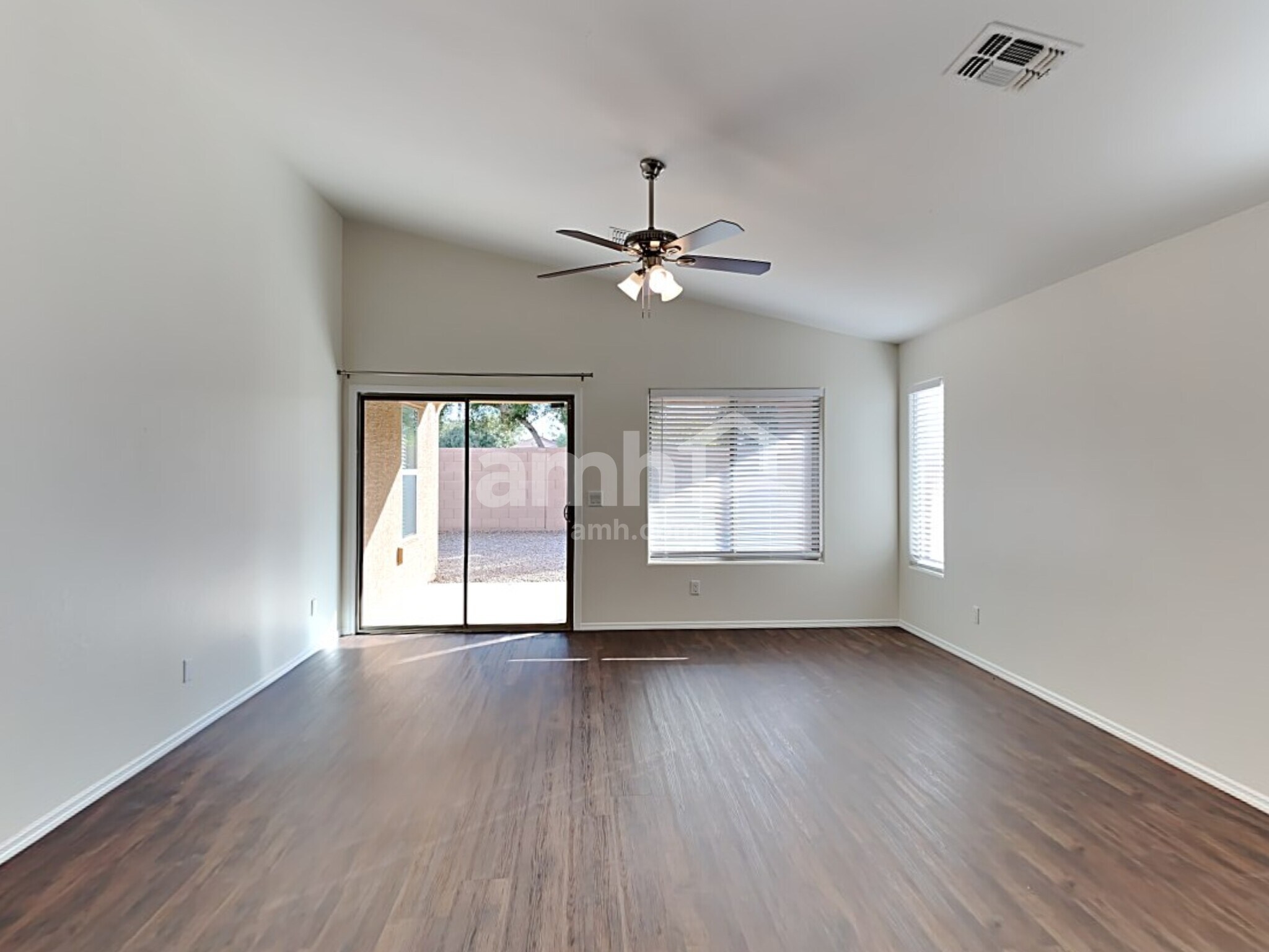 Building Photo - 3405 S 91st Dr